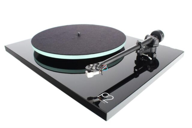 Rega Planar 2 platespiller